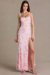 Vestido corsé adornado en rosa bebé