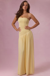 Vestido de punto sin tirantes en color mantequilla