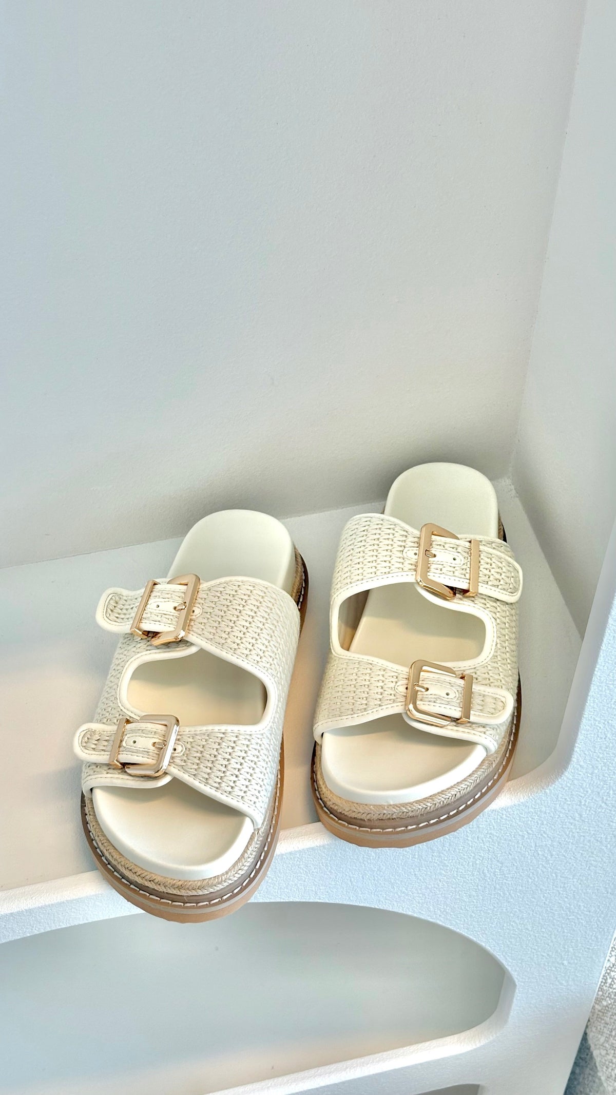 Alder Slide - Cream Crochet